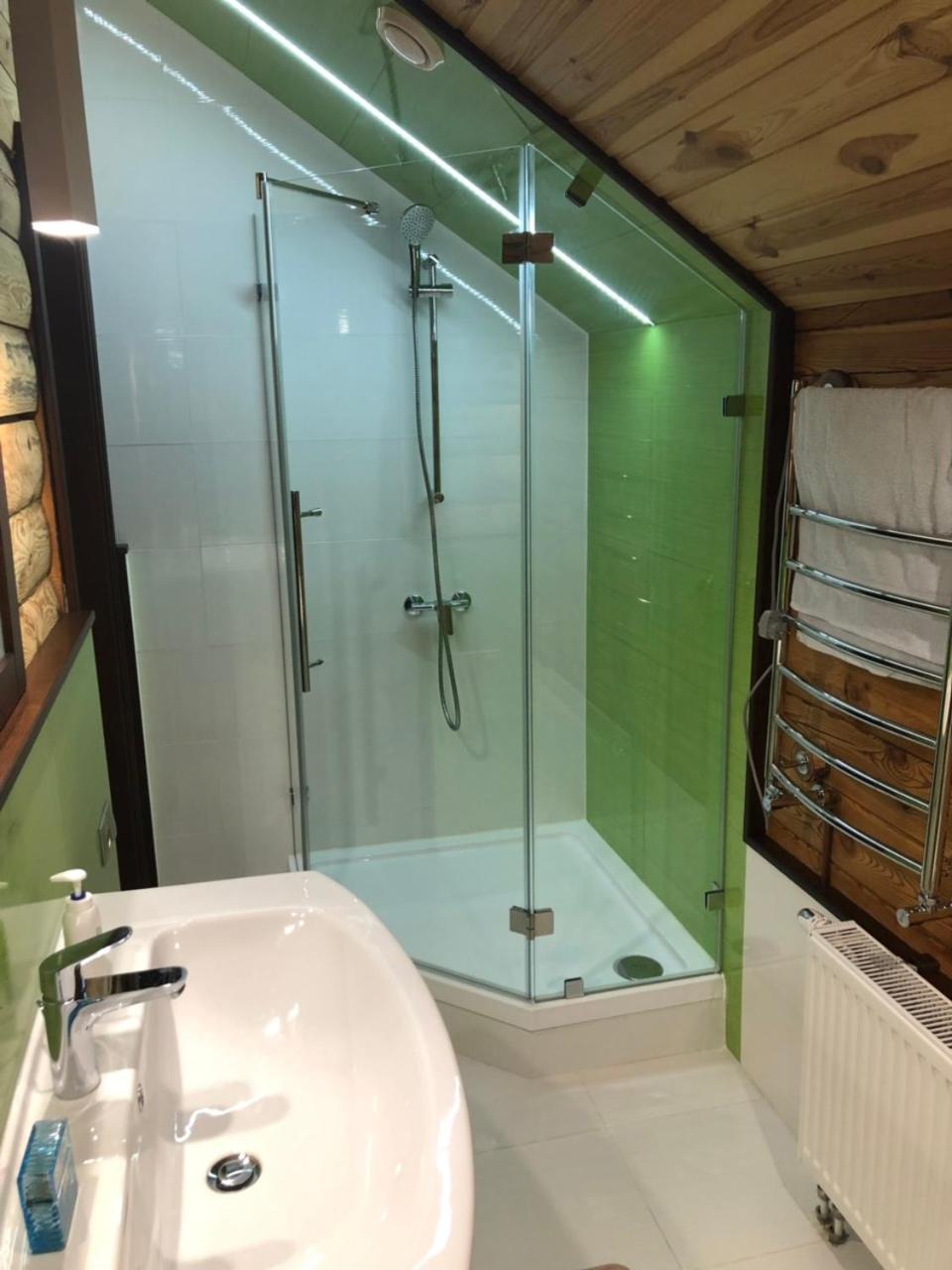 Golden Nest Apartment Yablunytsya Bagian luar foto